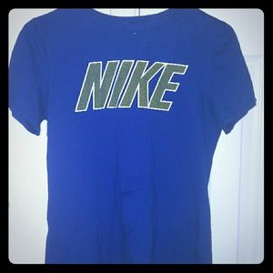 Nike tshirt